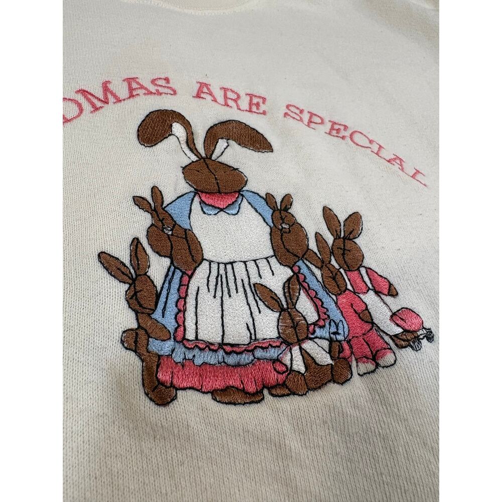 VTG 90s Grandmas Are Special Embroidered Rabbits XL Grandmacore Sweatshirt - Picture 3 of 7